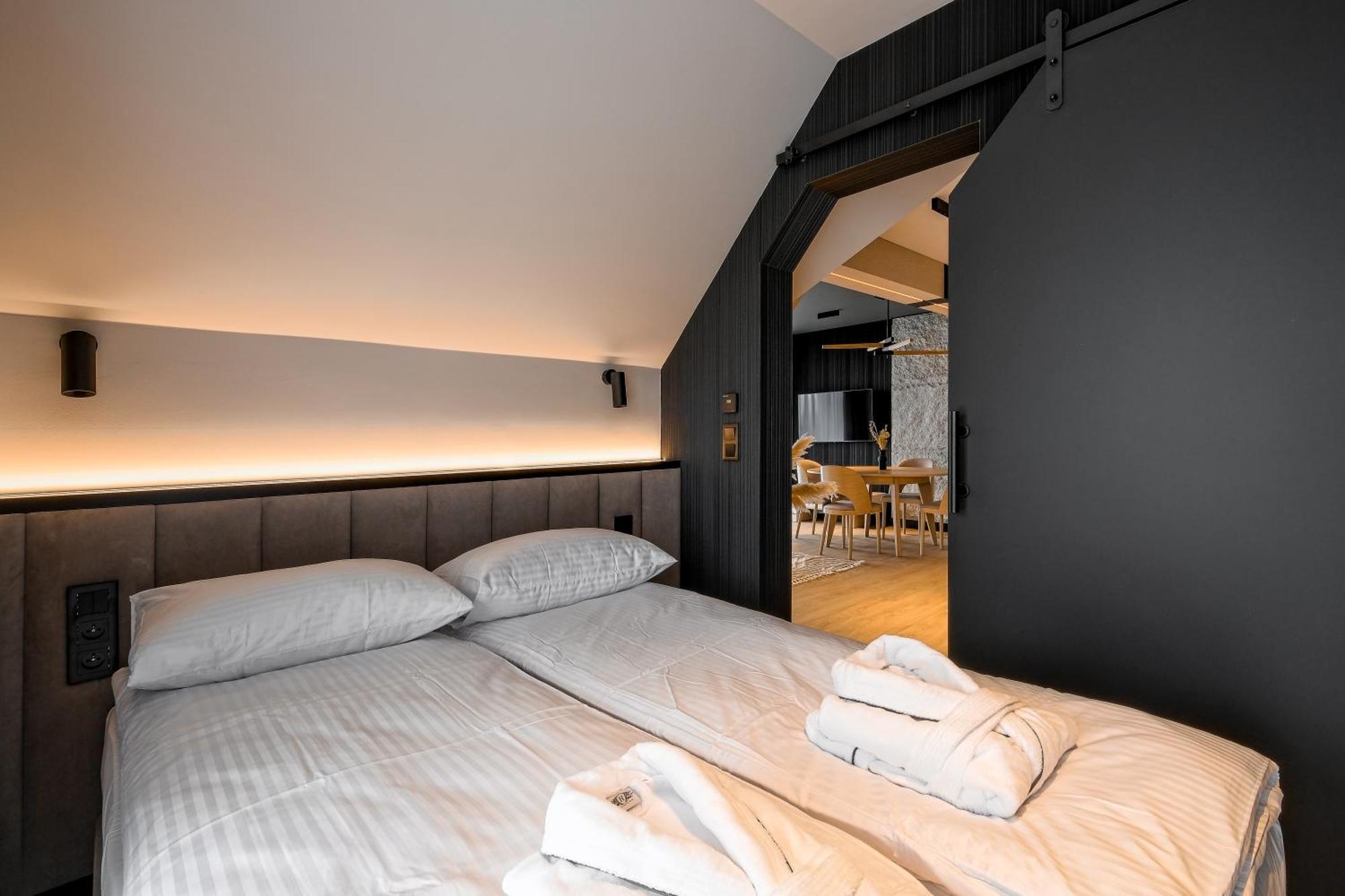 Rezydencja Sloneczna - Spa & Apartamenty Z Widokiem - ビャウカ エクステリア 写真