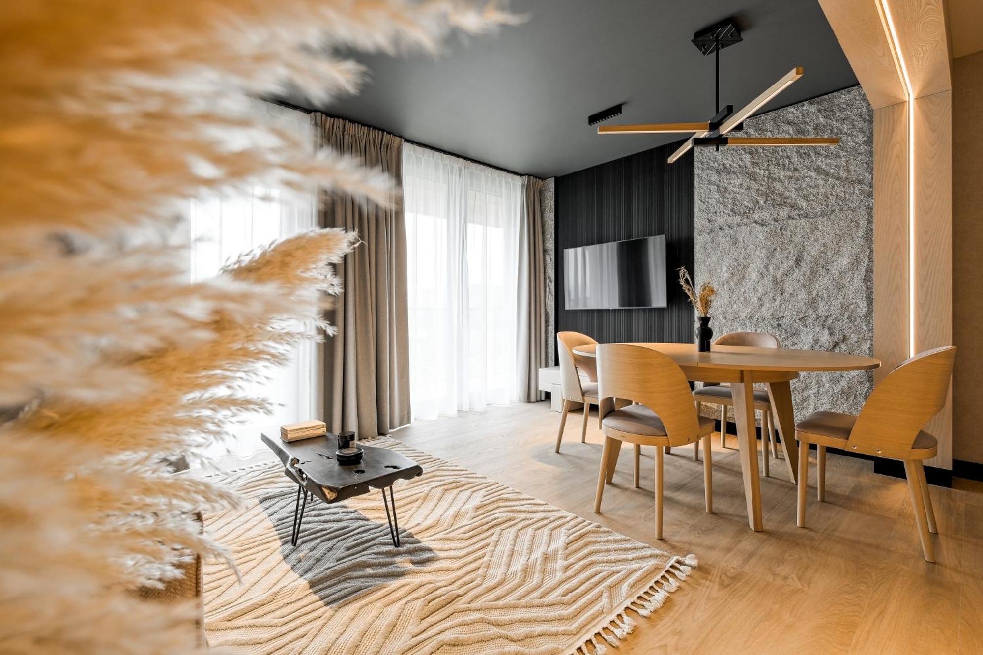 Rezydencja Sloneczna - Spa & Apartamenty Z Widokiem - ビャウカ エクステリア 写真